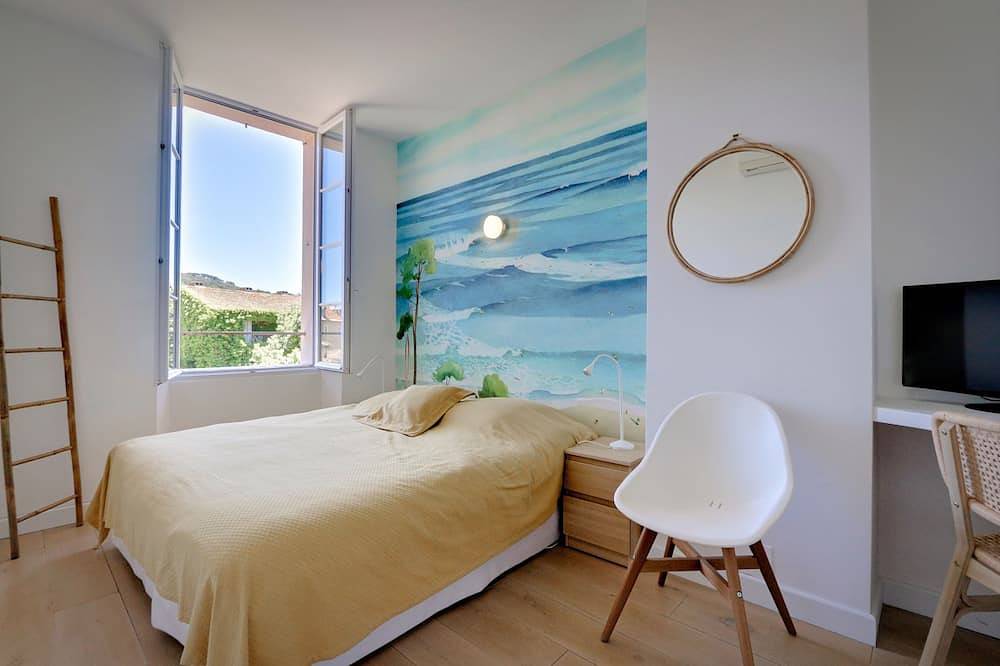 Appartement entier, L'Appartement des Lices, au coeur de Saint Tropez in Saint-Tropez, Côte méditerranéenne (France)