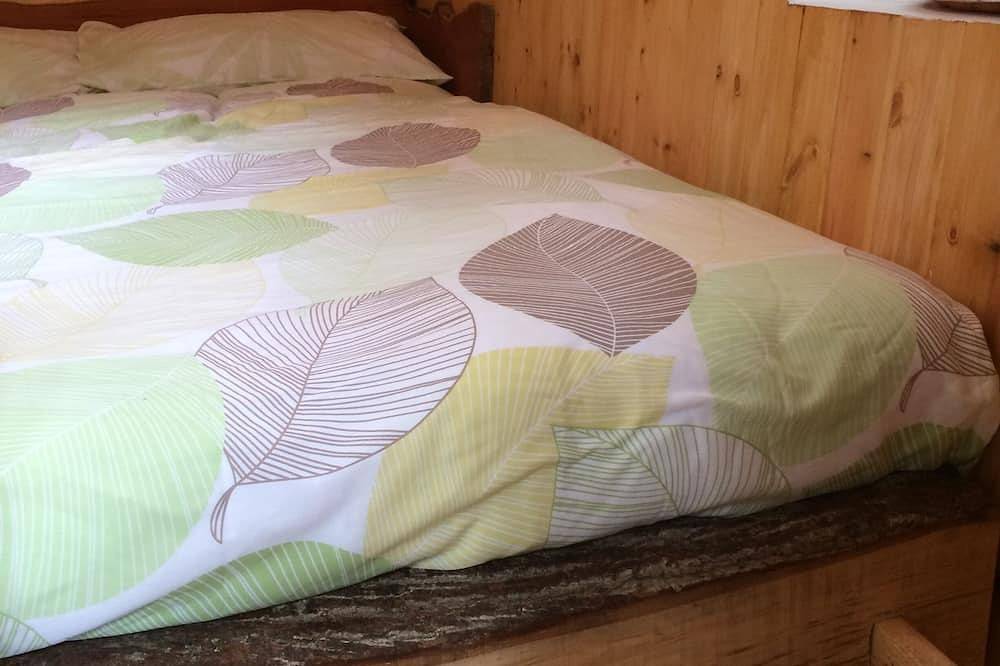 Mellow Mountain Eco Retreat exclusive use with Tipi, wood burning Hot Tub, Sauna in Wrexham region