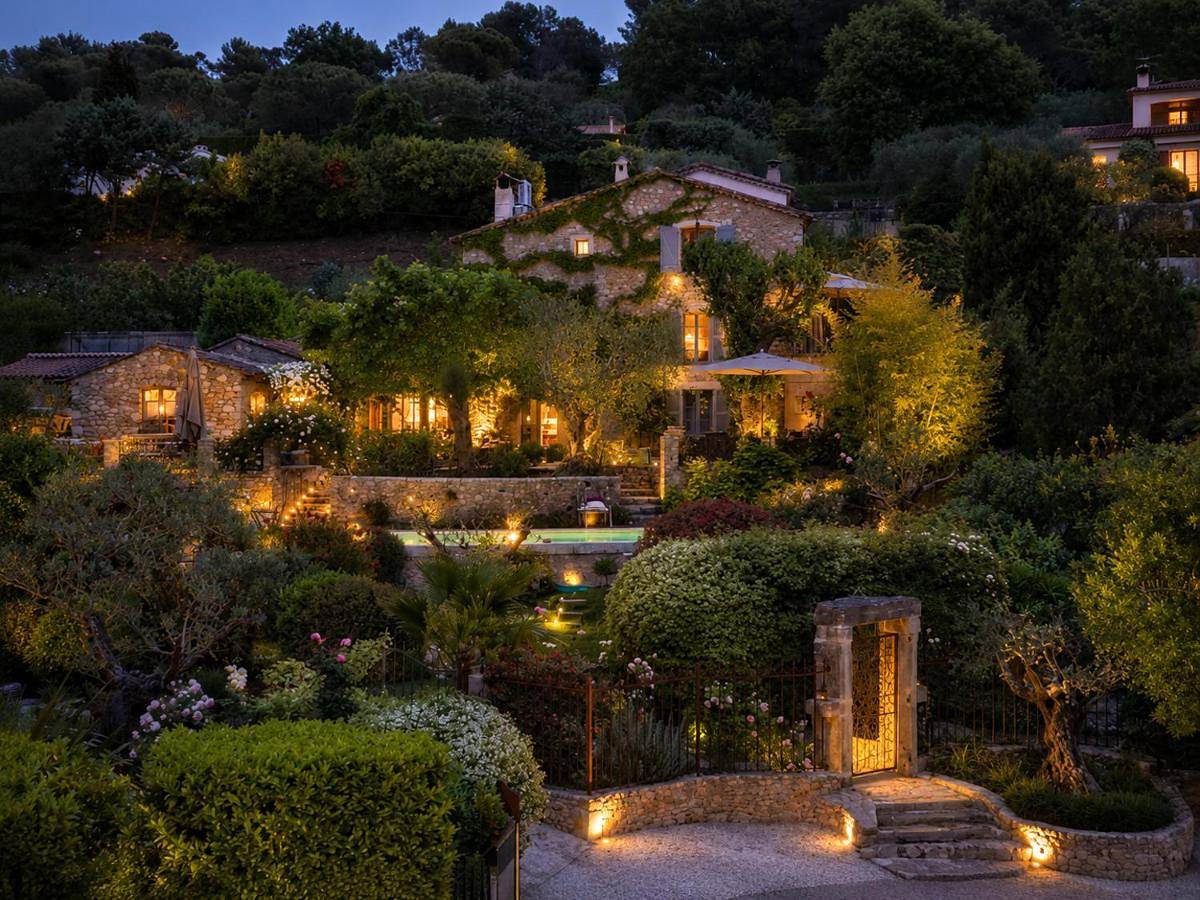 Les Rosées in Mougins, Côte méditerranéenne (France)