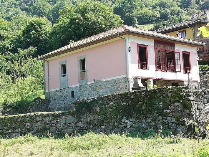 Casa rural para 6 personas, con Terraza además de Jardín y Vistas en Belmonte de Miranda - 4