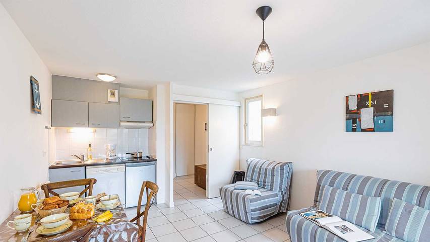 Location de vacances pour 3 personnes, avec Piscine à Le Teich