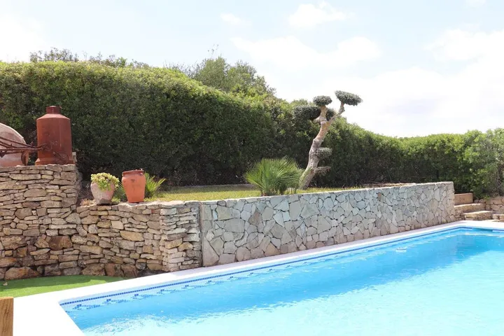 Casa de vacaciones para 8 personas, con vistas y piscina además de balcón y jardín - 1