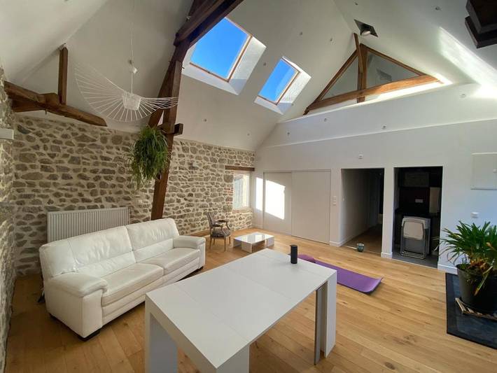 Gîte pour 2 personnes, avec jardin et vue ainsi que sauna et terrasse à Dontreix