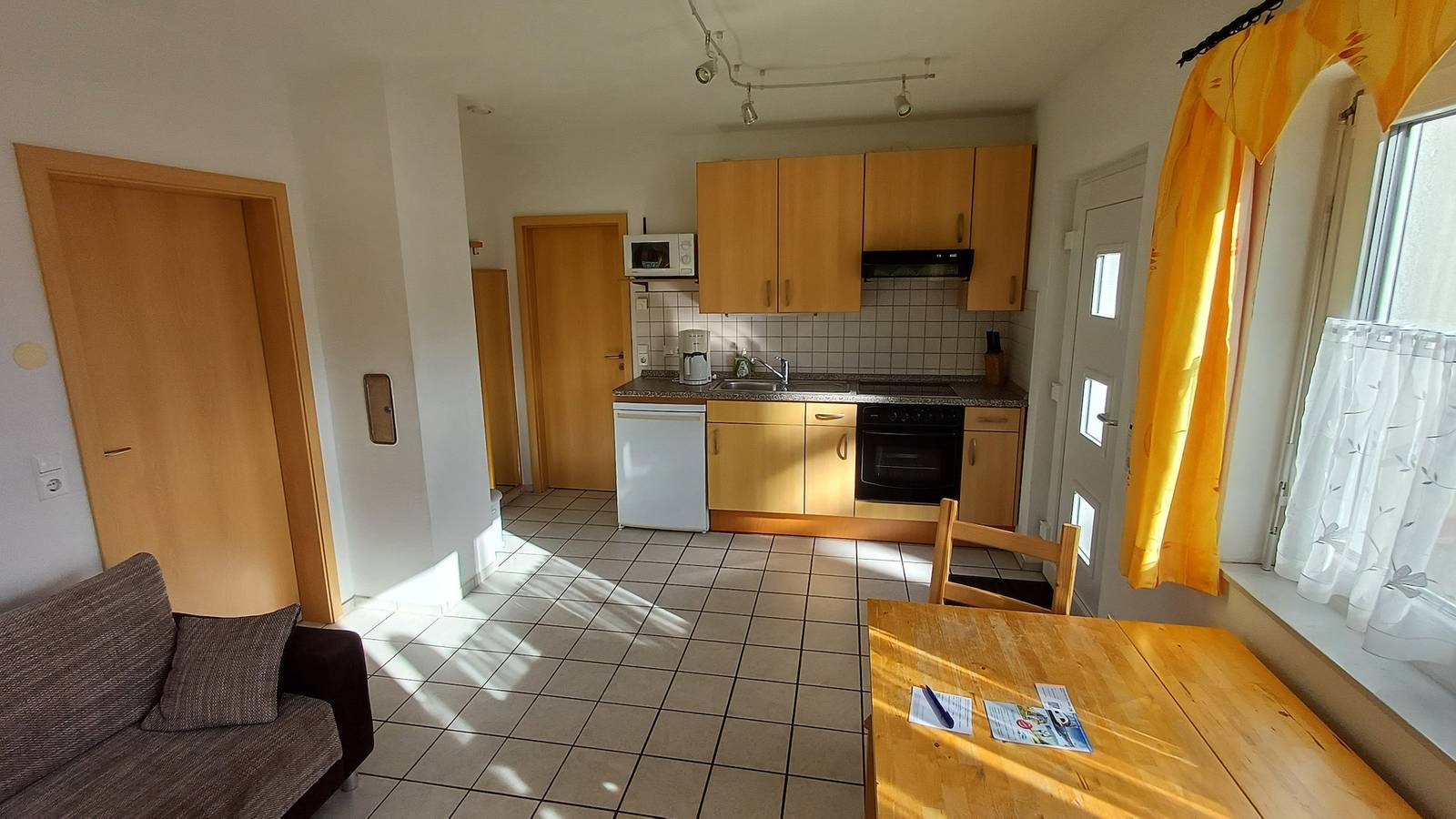 Ganze Ferienwohnung, Ferienwohnung Melanie Wittmann - 2-Zimmer-Fewo, Eg, 38 m² in Güttingen (Radolfzell), Radolfzell am Bodensee
