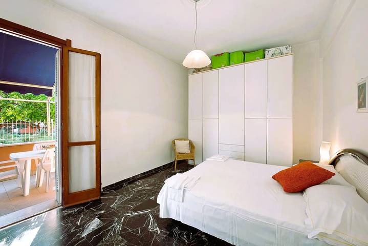 Gîte pour 4 personnes, avec terrasse à Arenzano