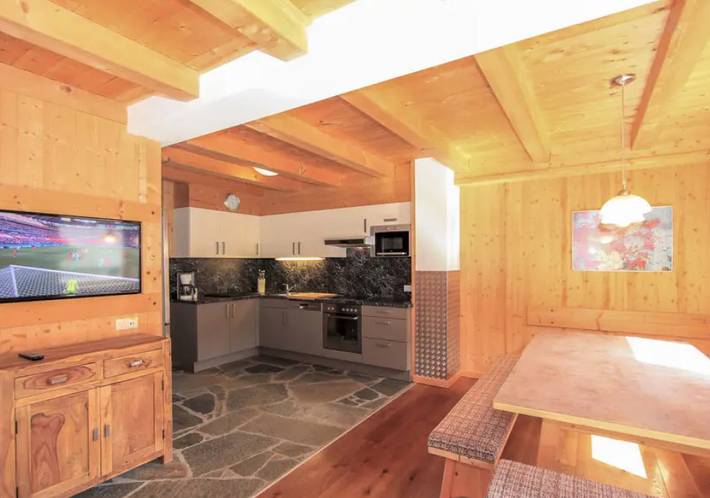 Chalet für 9 Personen, mit Terrasse und Sauna in Hintertux - 2