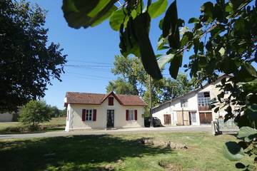 Gîte pour 3 personnes, avec jardin à Préchacq-les-Bains