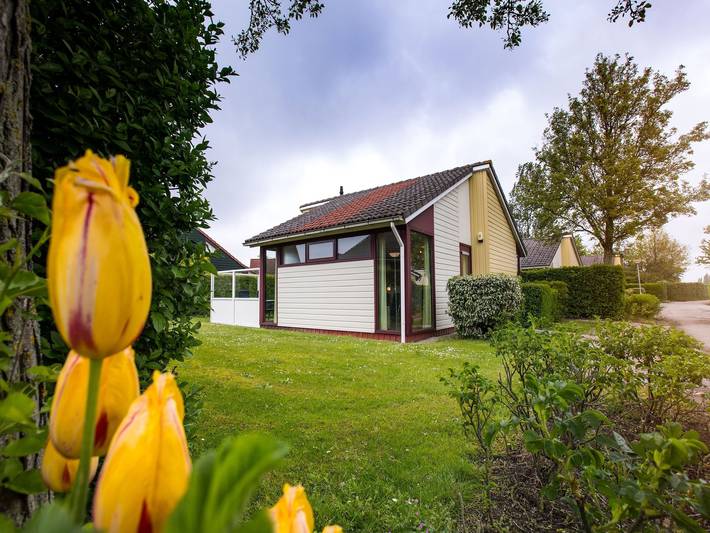 Ferienhaus für 4 Personen, mit Pool und Garten in Zeeland
