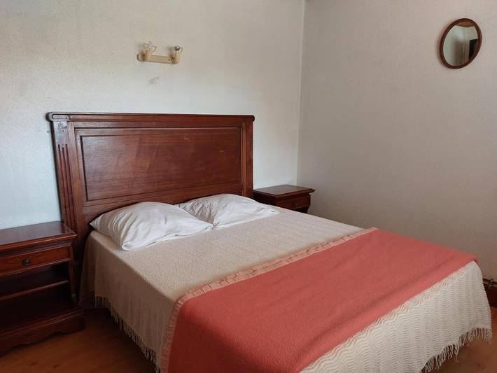 Gîte pour 6 personnes, avec jardin ainsi que piscine et vue à Airoux - 3