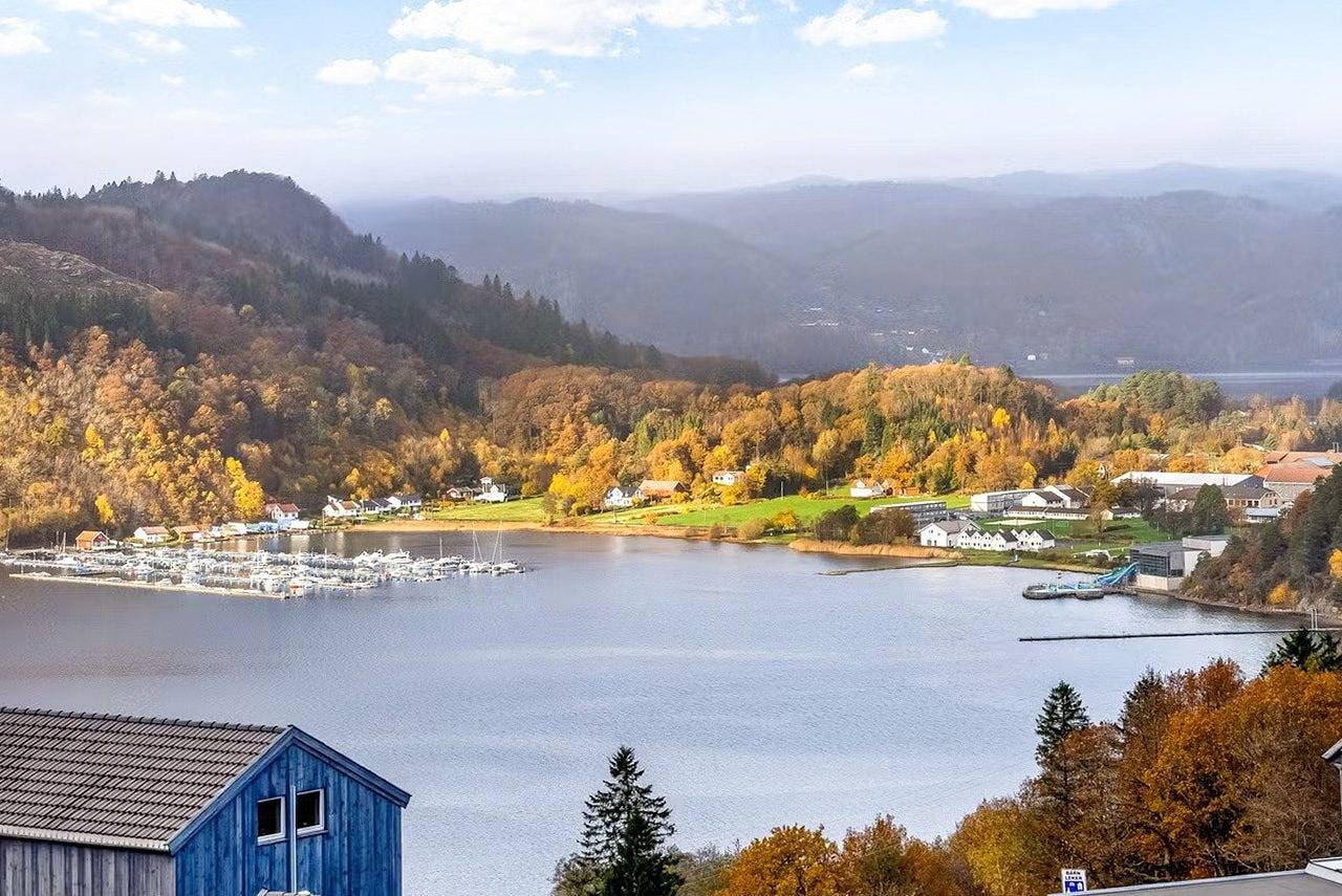 Familienhütte in der Nähe des Rosfjordstrands in Südnorwegen in Skomrak, Lyngdal