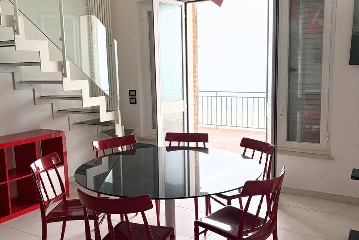 Ganze Wohnung, Ferienwohnung für 6 Personen mit Balkon/Terrasse in Montemarciano, Ancona Provinz