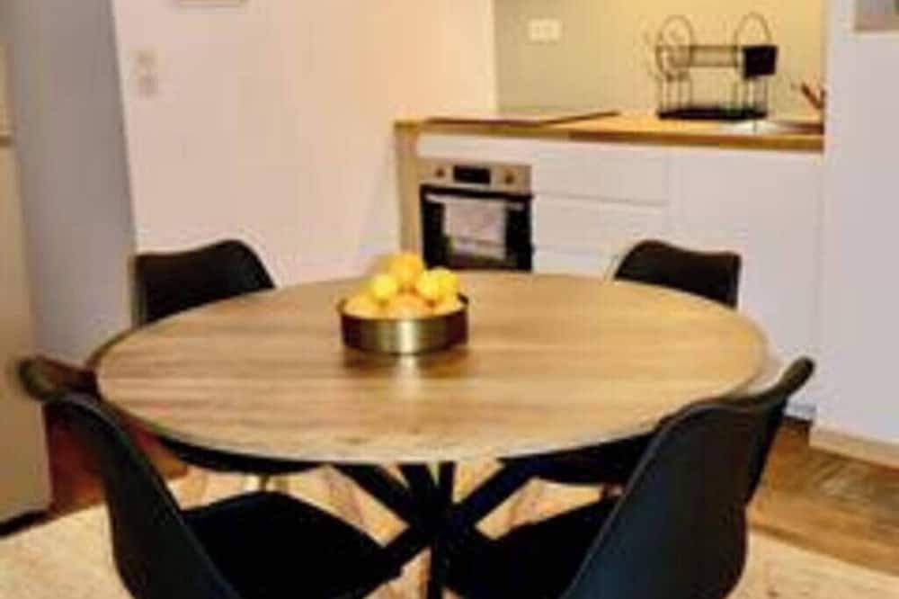 Entire apartment, L'Ecrin Langrois in Langres, Haute-Marne