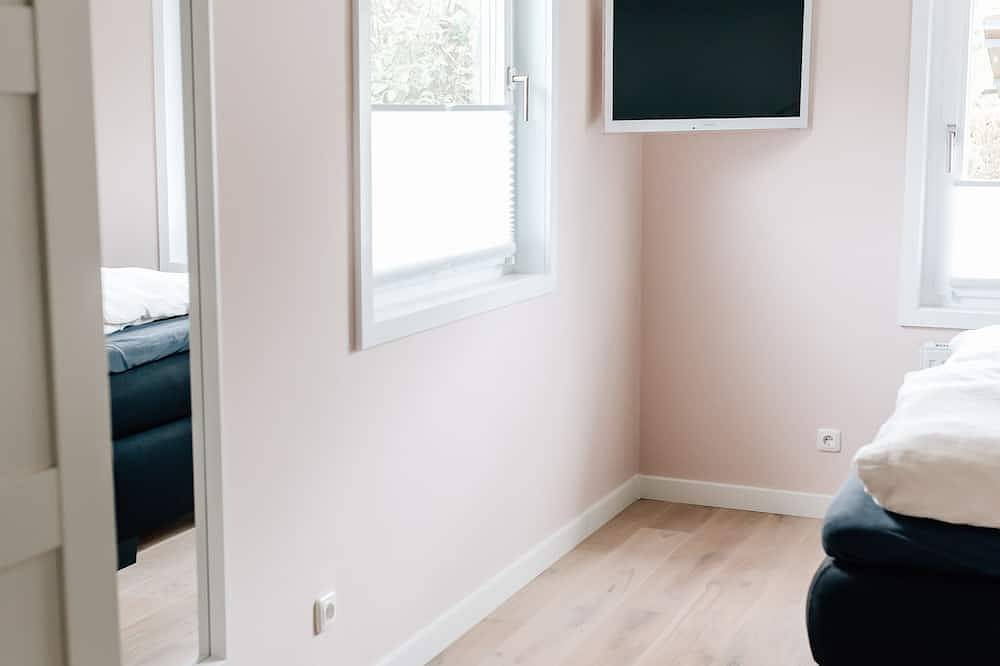 Blomsterhus, eine Perle mitten im Alten Land an der Elbe in Hollern-Twielenfleth, Altes Land Stade