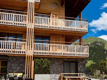 Ferienwohnung für 9 Personen in Lech am Arlberg, Lechtal, Bild 4