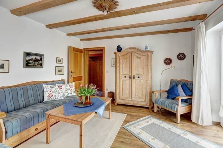 Ganze Ferienwohnung, Ferienwohnungen Fendt - Ferienwohnung Watzmann für 1-2 Pers., 54 m², Schlafzimmer, Wohnraum mit Küche, Terrasse in Stanggaß, Bischofswiesen