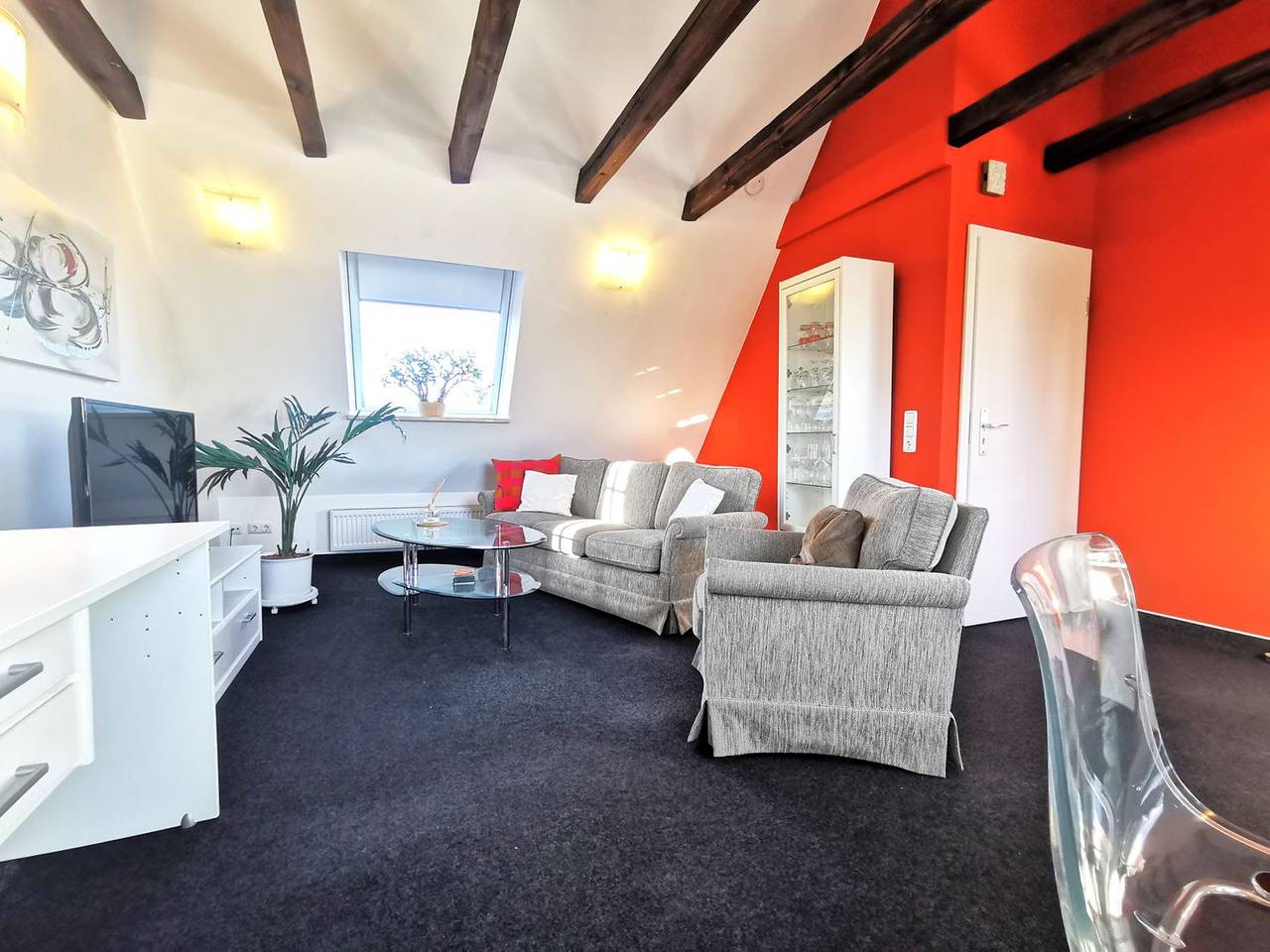 Ganze Wohnung, Stilvoll Wohnen im 45m² Dachgeschoss-Apartment für 1-2 Personen in Ahrensburg, Kreis Stormarn