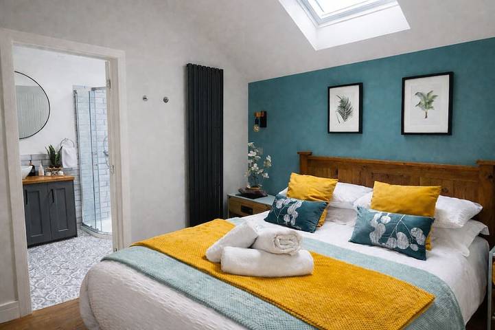 Couples Retreat in North Cumbria,w Logburner, Enclosed Terrace, Walks& Pub in North Pennines AONB