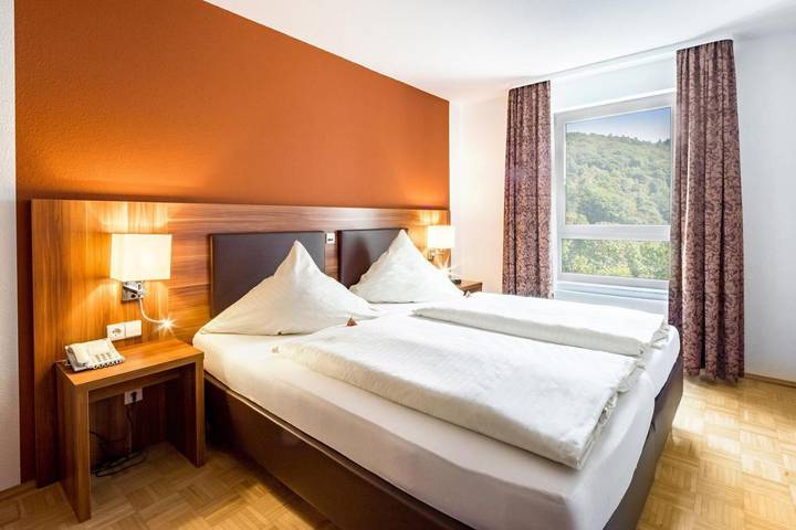 Apartmenthotel für 2 Personen, mit Balkon und Ausblick in Schlangenbad