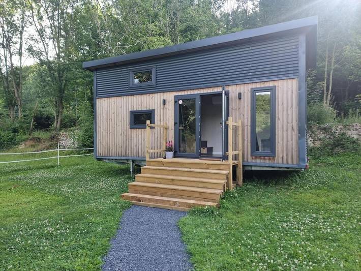 Gîte pour 2 personnes, avec terrasse ainsi que vue et jardin, animaux acceptés à Valmont - 2