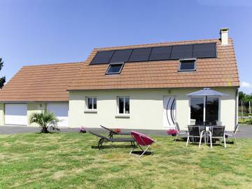 Gîte pour 6 personnes, avec terrasse et jardin à Surville