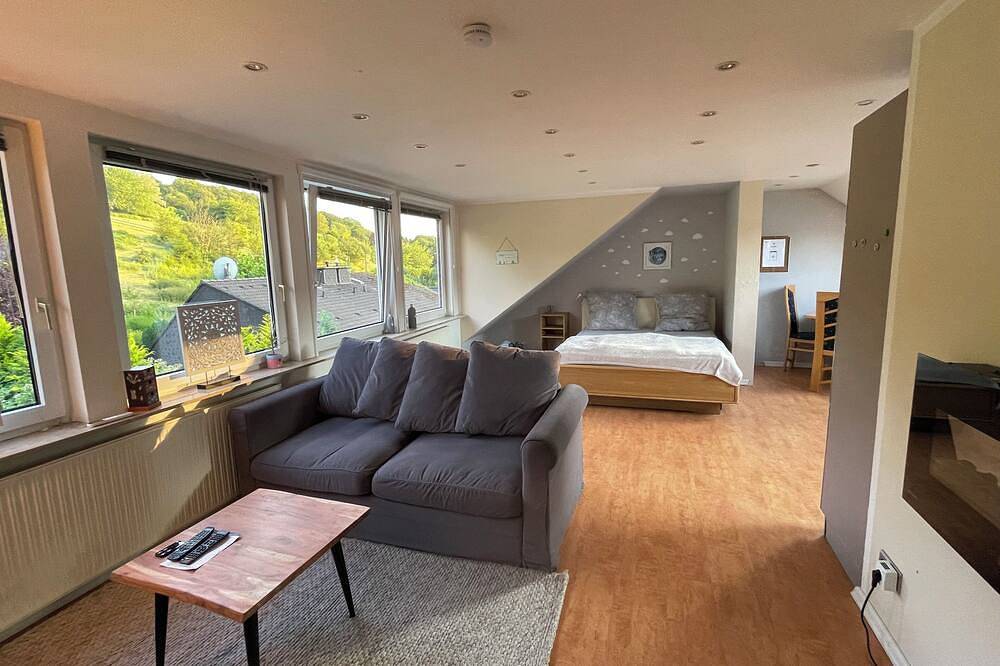 Ganze Wohnung, Ruheoase mit Naturblick – 10 Min zur Altstadt in Hattingen, Ennepe-Ruhr-Kreis