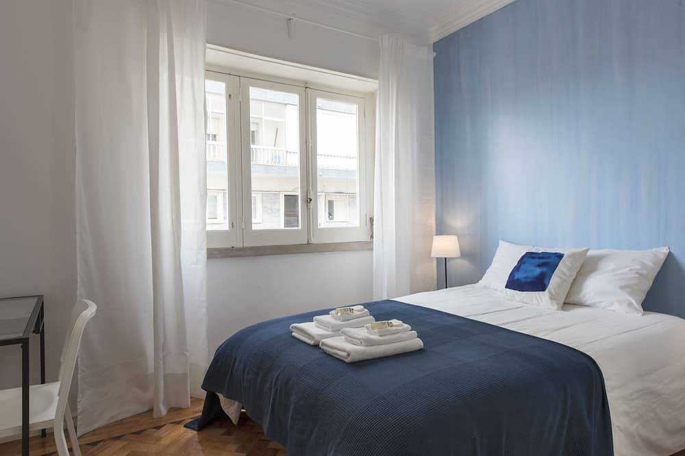 Entire apartment, The ideal place near the Castle * 2Bd Apt Central * in Anjos, Lisbon