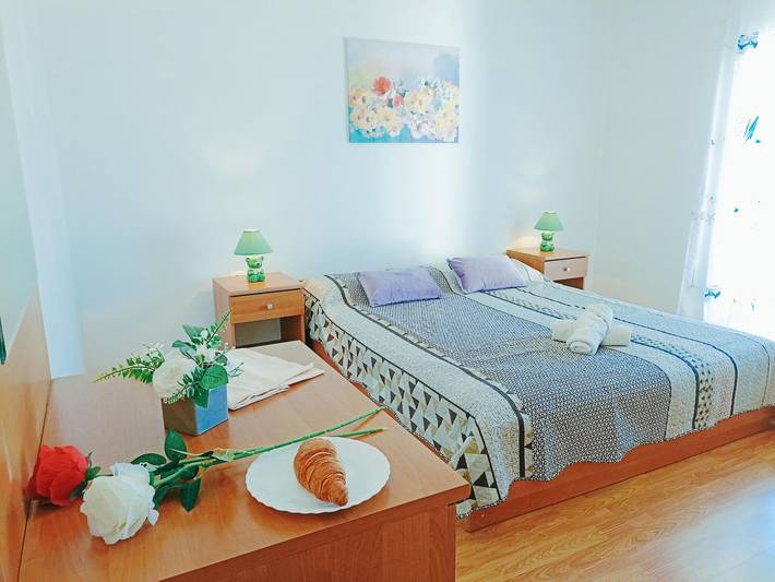 Ganze Wohnung, Adorable apartment with pool  for use and terrace with sea view ! in Senj, Kvarner Festland
