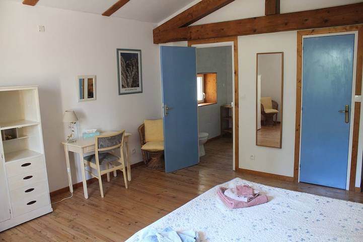 Gîte pour 8 personnes, avec jardin et piscine à Saverdun - 4