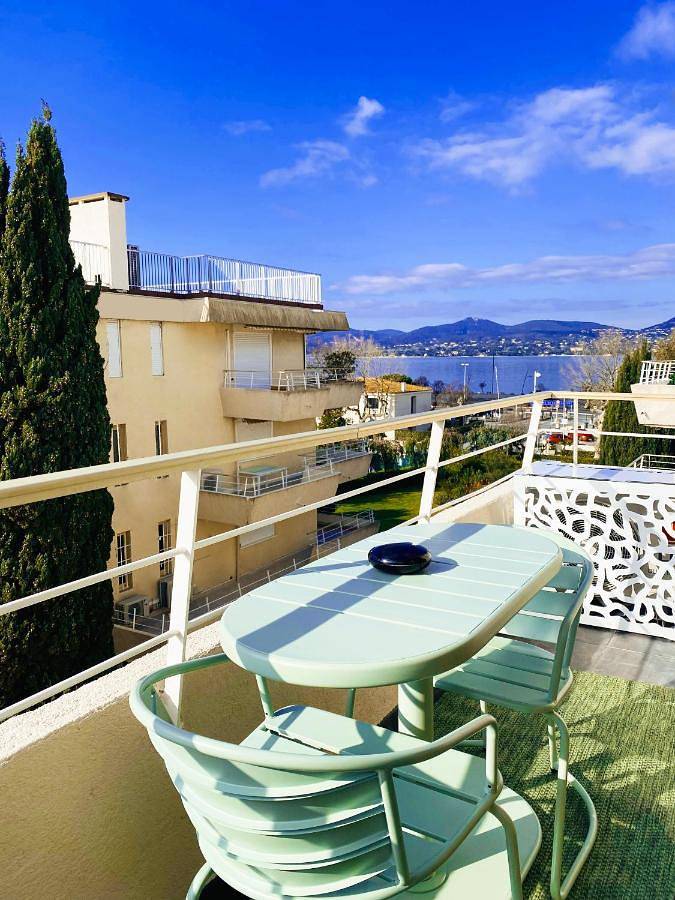 Ferienwohnung für 2 Personen, mit Pool und Garten sowie Ausblick in Saint-Tropez - 3