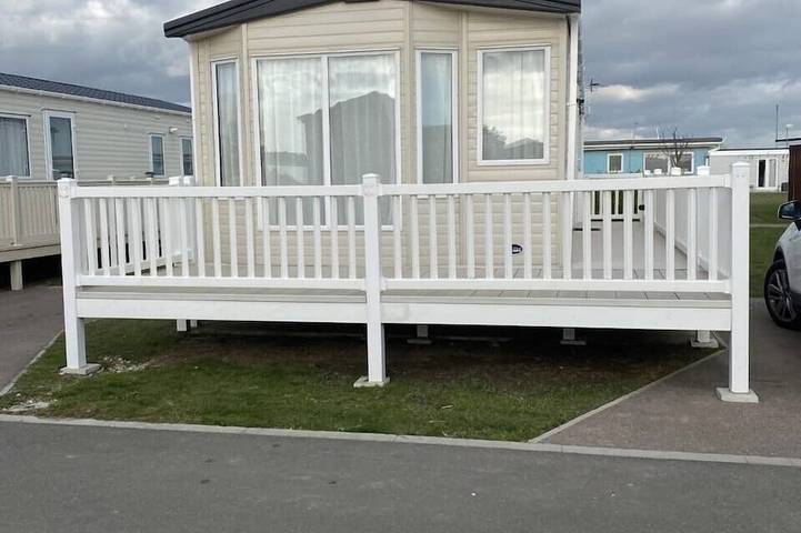 Glamping for 8 people in Camber Sands