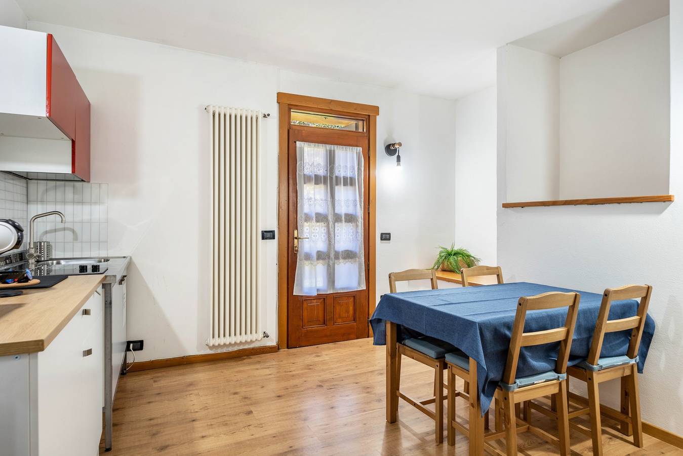 Entire apartment, Apartment 'Ride Home 3' with Mountain View, Shared Garden and Wi-Fi in Mastellina, Commezzadura