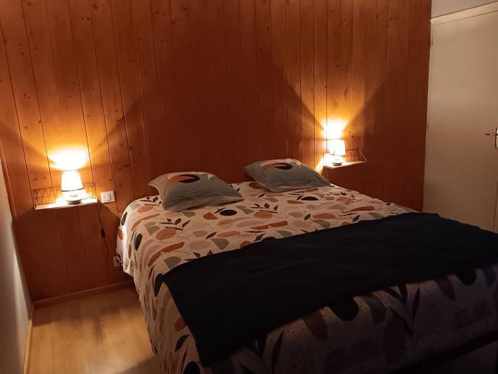 Gîte pour 3 personnes, avec vue et jardin à Mandailles-Saint-Julien - 3