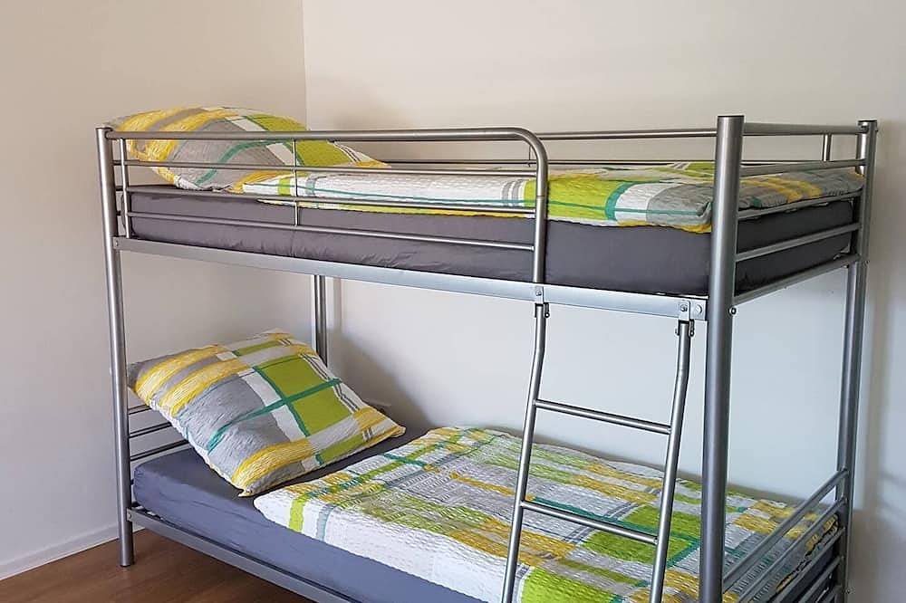 Ganze Wohnung, Moderne 2 Zimmer Ferienwohnung, ca. 70qm mit Terrasse und Garten, Wifi in Mühlhausen-Ehingen, Hegau