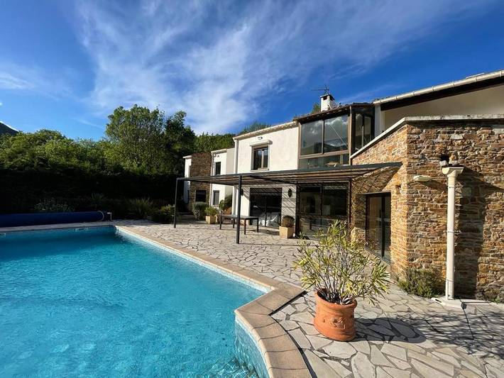 Location de vacances pour 16 personnes, avec vue ainsi que piscine et jardin, animaux acceptés à Les Plans