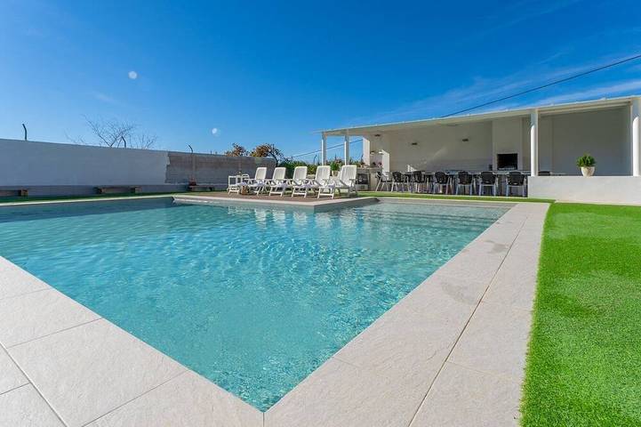 Casa de vacaciones para 12 personas, con jardín en Rute