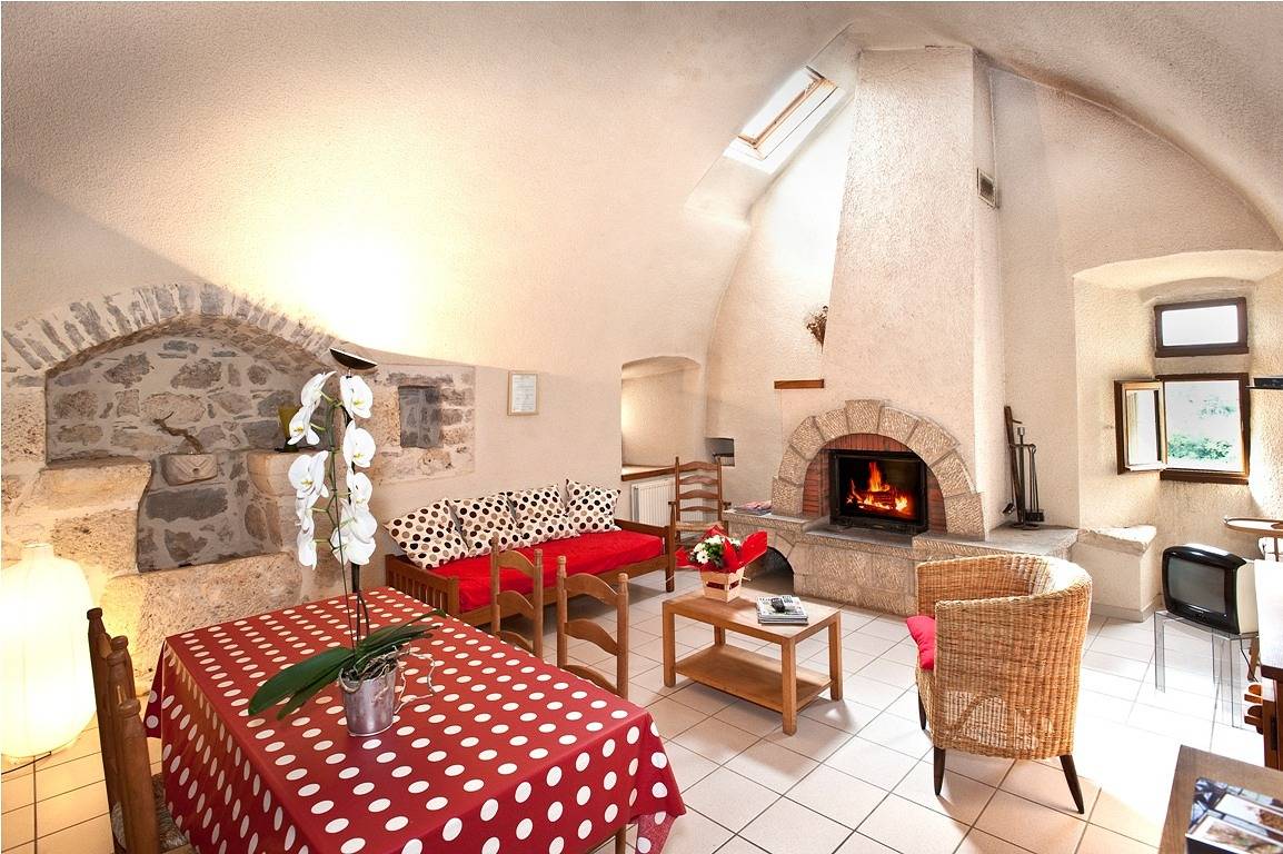 Gîte Les Buis 2/3 personnes à Conques in La Canourgue, Mende und Umgebung