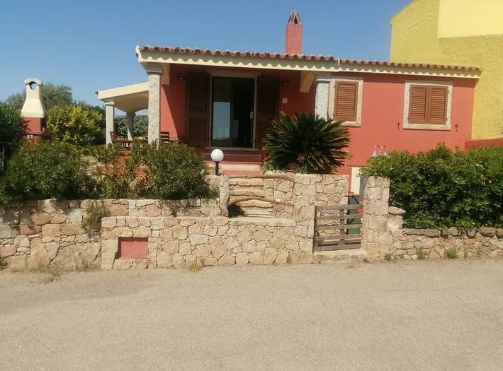 Casa Vacanze 'Appartamento Baia 12' con Giardino Privato, Wi-Fi e Aria Condizionata in Aglientu, Gallura