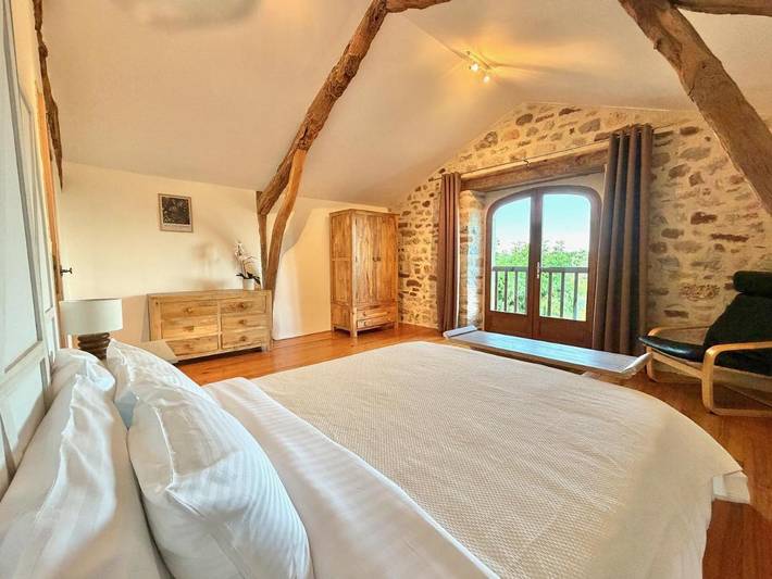 Location de vacances pour 4 personnes, avec Terrasse et Jardin ainsi que Piscine et Vue à Vindrac-Alayrac - 4