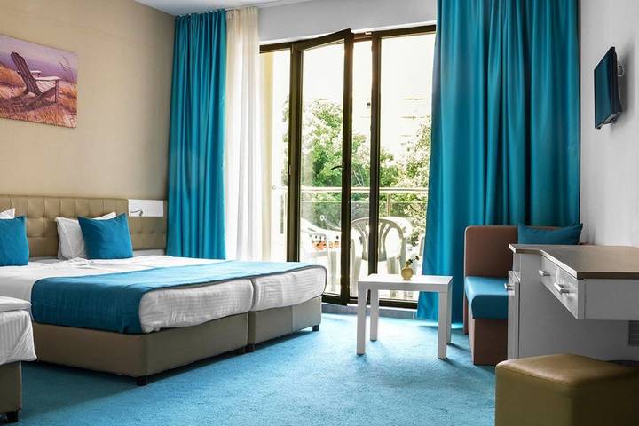 Hôtel pour 4 personnes, avec piscine ainsi que jardin et sauna, adapté aux familles à Varna (Bulgarie) - 2