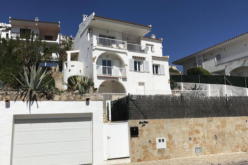 L'Escala Villa al mar y una vista fantástica! in Punta Montgo, La Escala