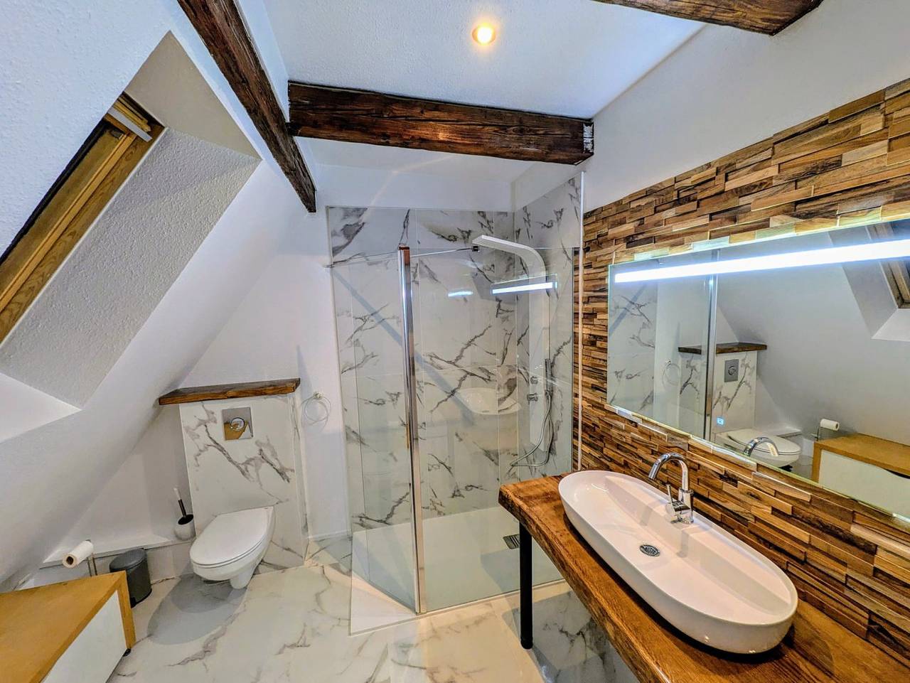 Appartement entier, Détente et spa piscine dans demeure historique in Saint-Julien-lès-Montbéliard, Doubs