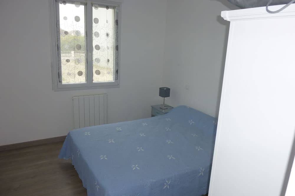 Haus 150 m vom Strand entfernt (Preis mit Wasser, Strom, Wlan, Bettwäsche zur Verfügung gestellt) in Surtainville, Côte de la Déroute