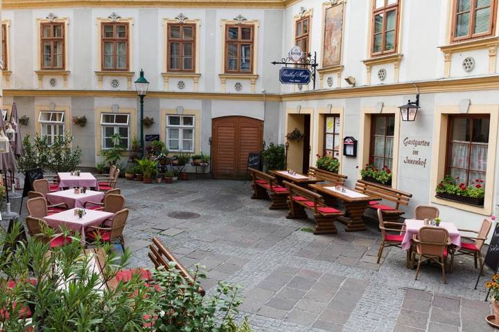 Chambre d’hôte pour 6 personnes, avec Terrasse ainsi que Jardin et Vue dans Ybbs an der Donau