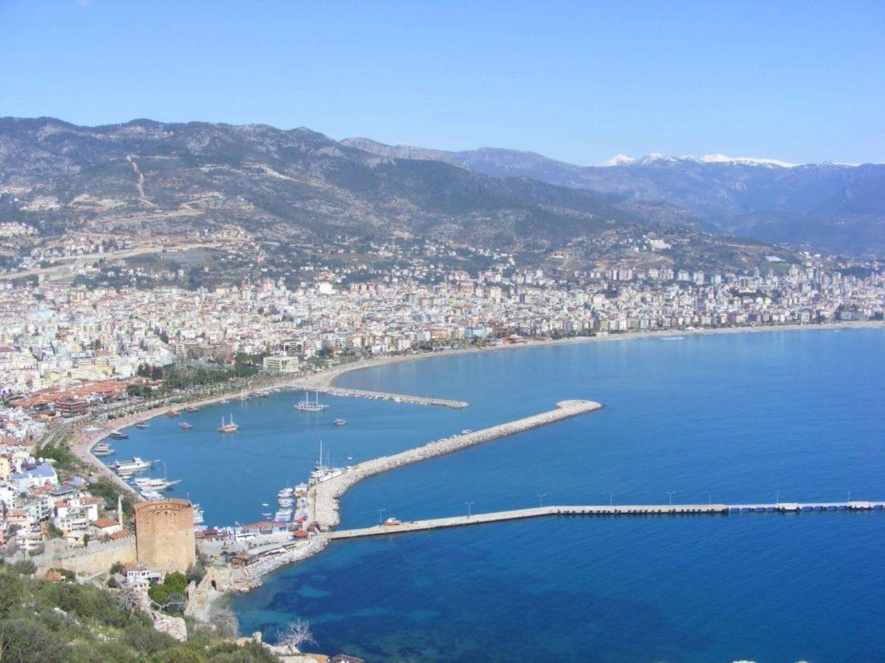 Stunning Sea and Castle Views, Alanya Villa 1024 in Alanya, Antalya Province
