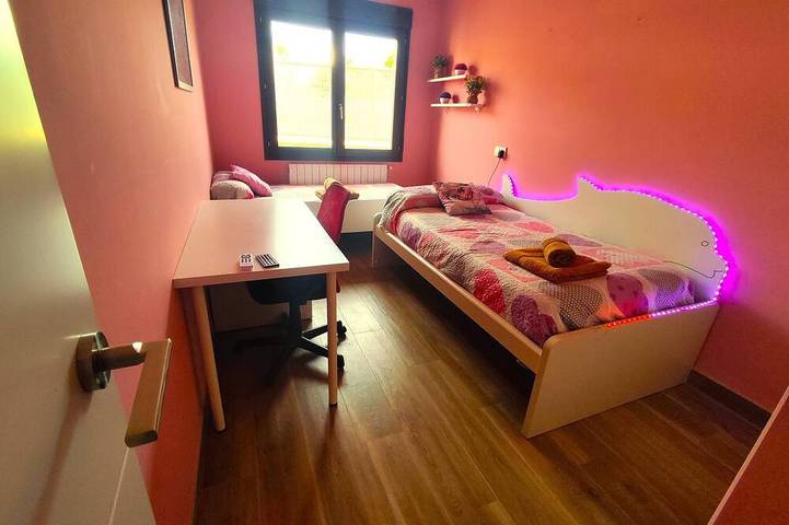 Exclusive Villa with a Pool and Bbq in Carboneras de Guadazaón, Cuenca Provinz