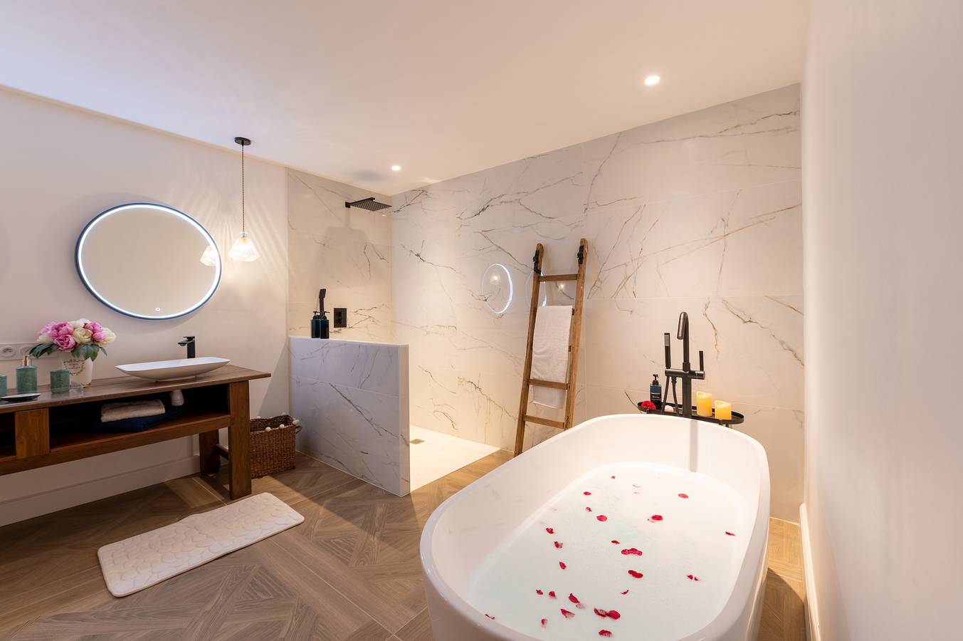 Ferienhaus 'Le Loft mit Whirlpool' mit privater Terrasse, Garten und Wlan in Saint-Gildas-de-Rhuys, Côte des Mégalithes