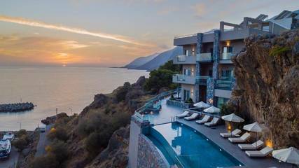 Hotel dla 2 osób, z balkon i widok oraz basen w Sfakia