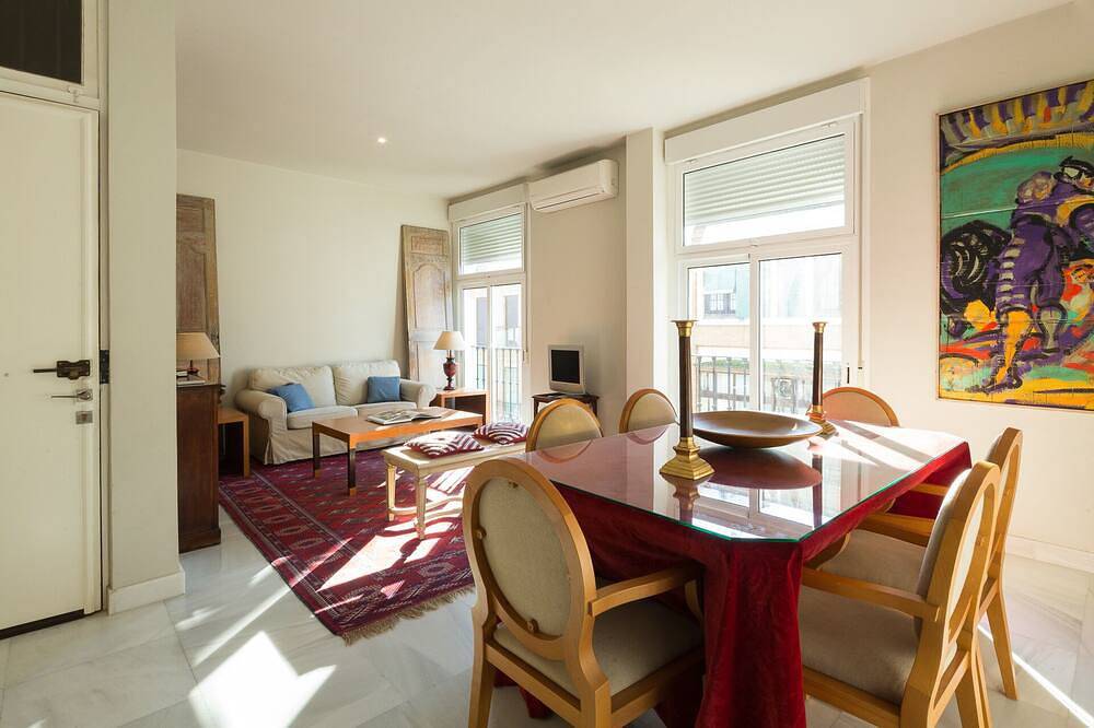 Ganze Wohnung, Mateos Gago 3D. 3 Schlafzimmer, 3 Bäder, Dombereich in Casco Antiguo, Sevilla