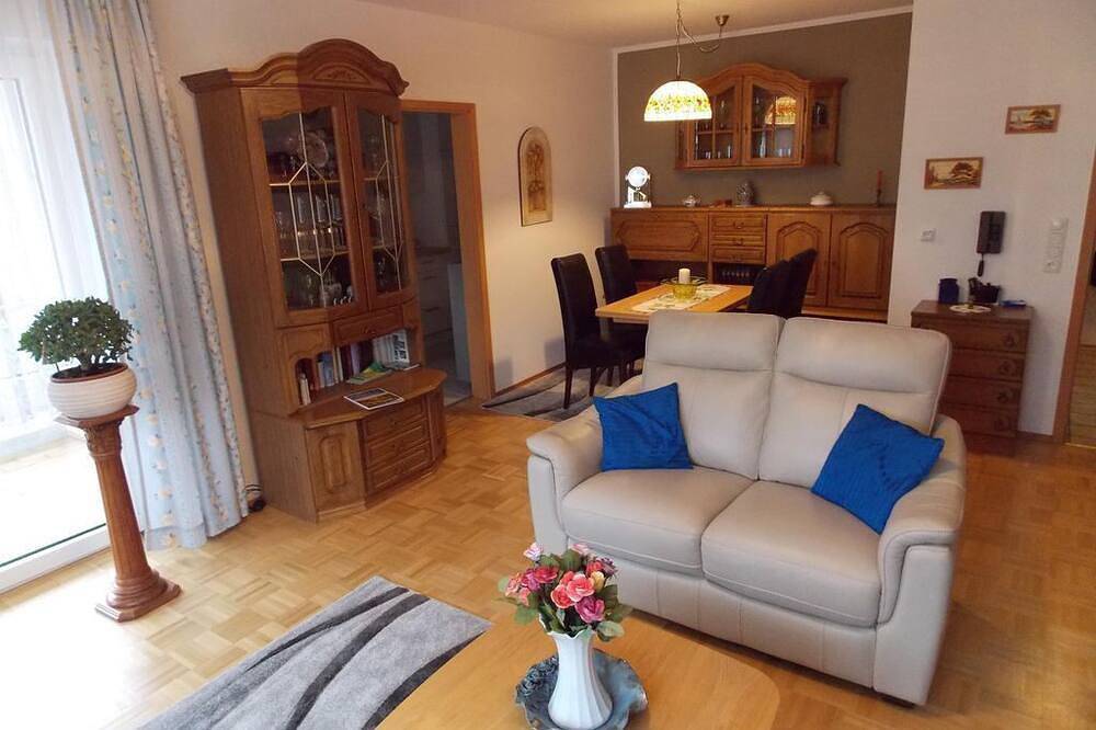 Ganze Wohnung, Ferienwohnung Kiefernweg in Bad Münster am Stein-Ebernburg, Bad Kreuznach