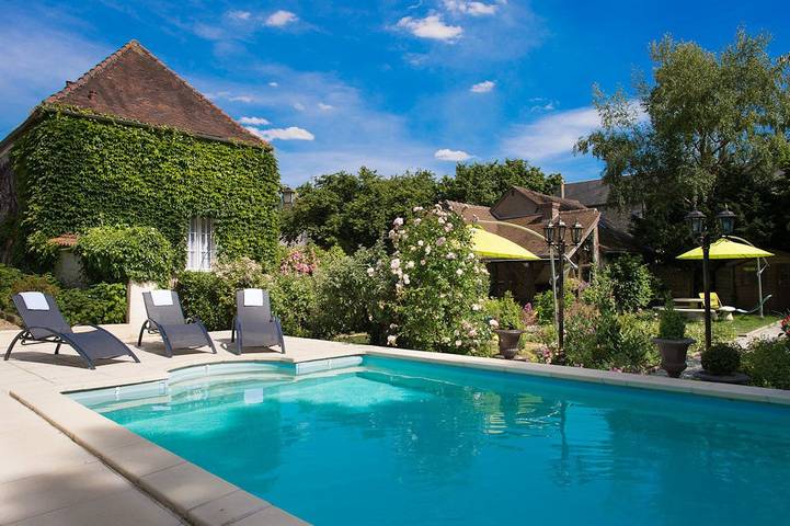 Chambre d’hôte pour 2 personnes, avec jardin ainsi que piscine et sauna